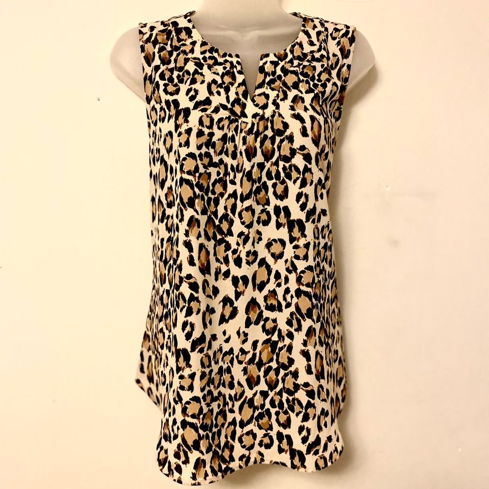 NWT Truly Gorgeous Lightweight Leopard (Cheetah?) Top